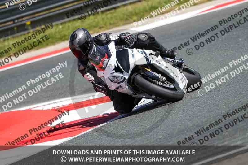 cadwell no limits trackday;cadwell park;cadwell park photographs;cadwell trackday photographs;enduro digital images;event digital images;eventdigitalimages;navarra;no limits trackdays;peter wileman photography;racing digital images;trackday digital images;trackday photos